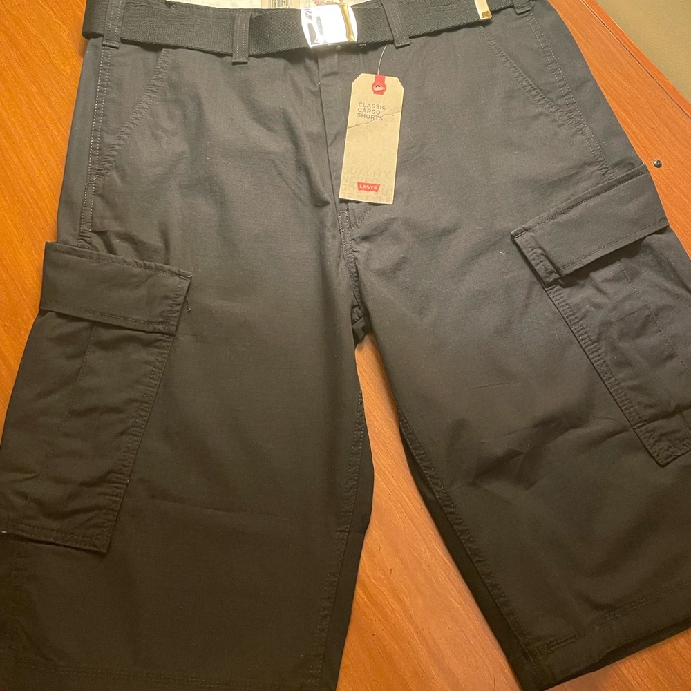 Levi’s  classic cargo shorts